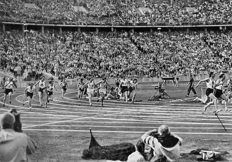 Women's relay