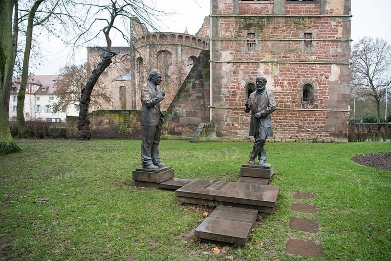 Konrad Duden and Konrad Zuse statue