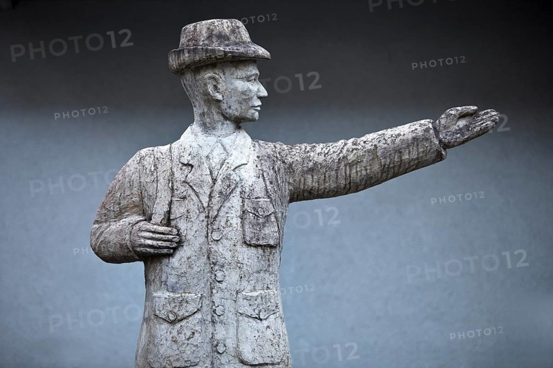Statue