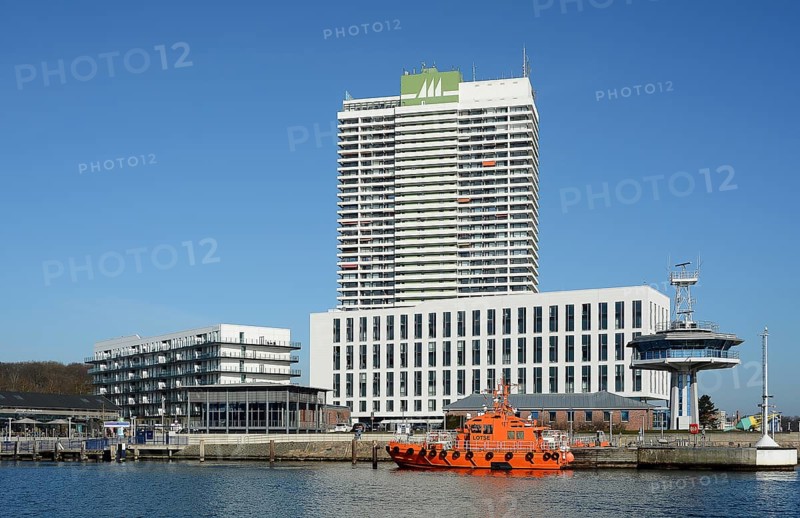 Lotsenboor in front of the Hotel Maritim and Hotel Aja