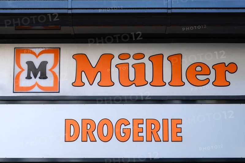Sign and logo Mueller drugstore
