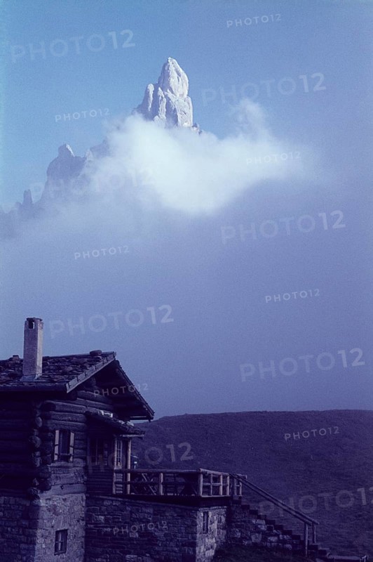 Segantini hut with Cimone della Pala