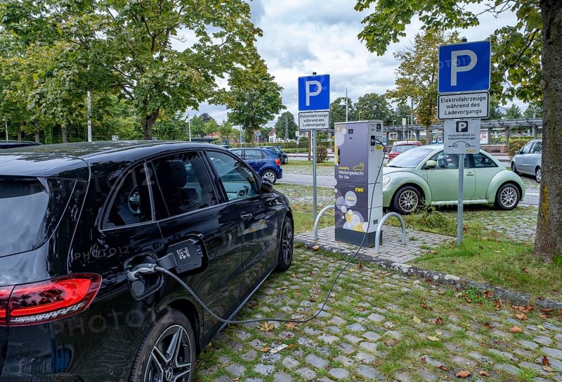 Charging station for electric cars from EWE