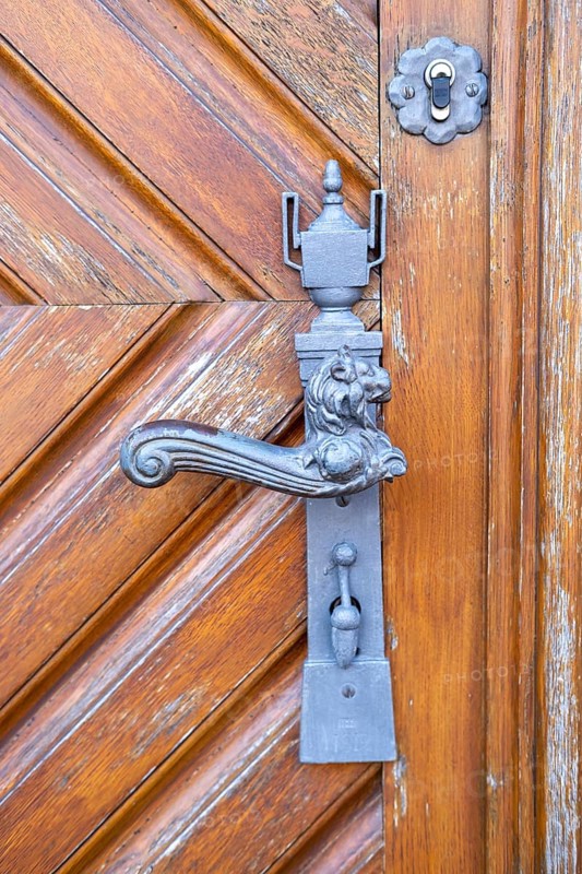 Door handle on the portal to the Catholic St. Nikolai Church