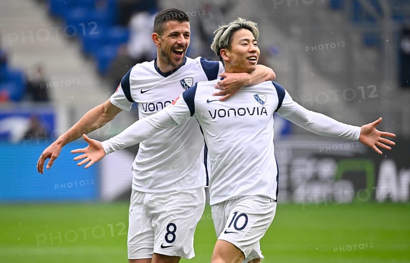 Goal celebration Takuma Asano VfL Bochum