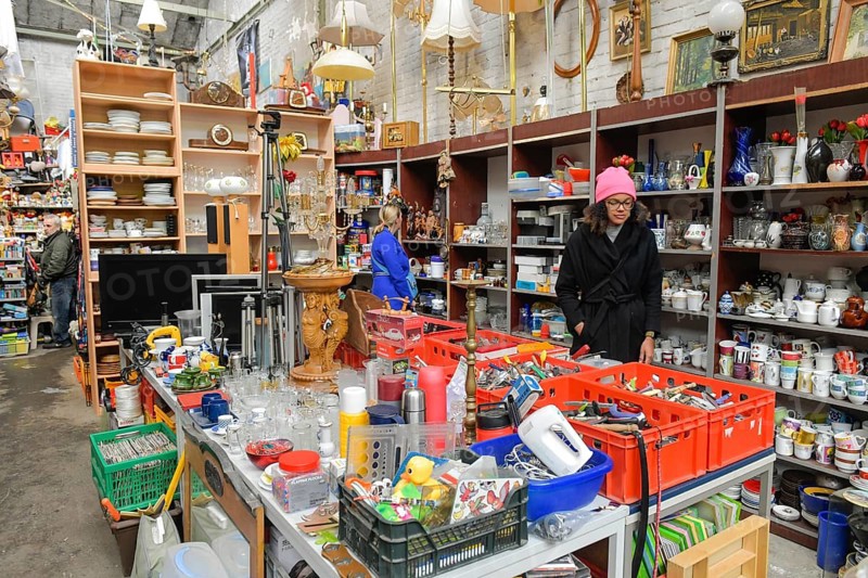 Indoor flea market at the Arena