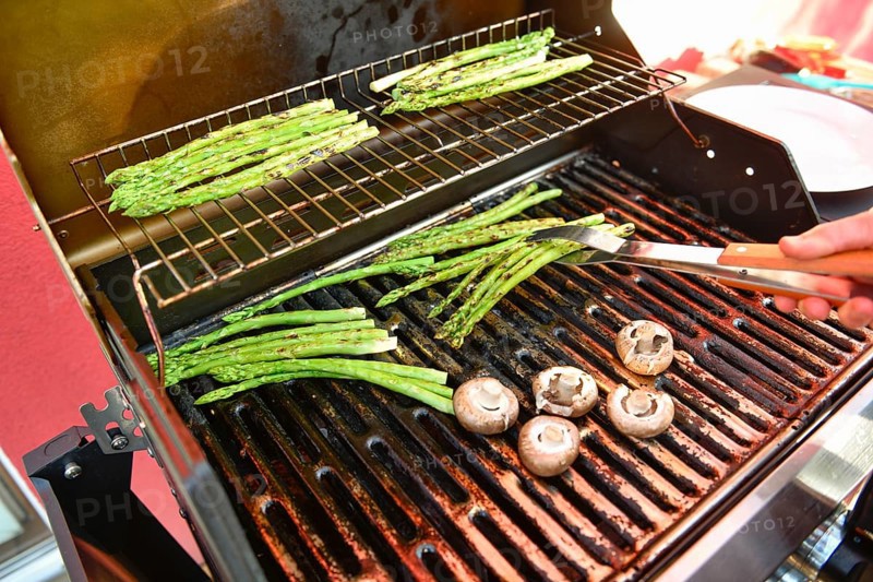 Green asparagus