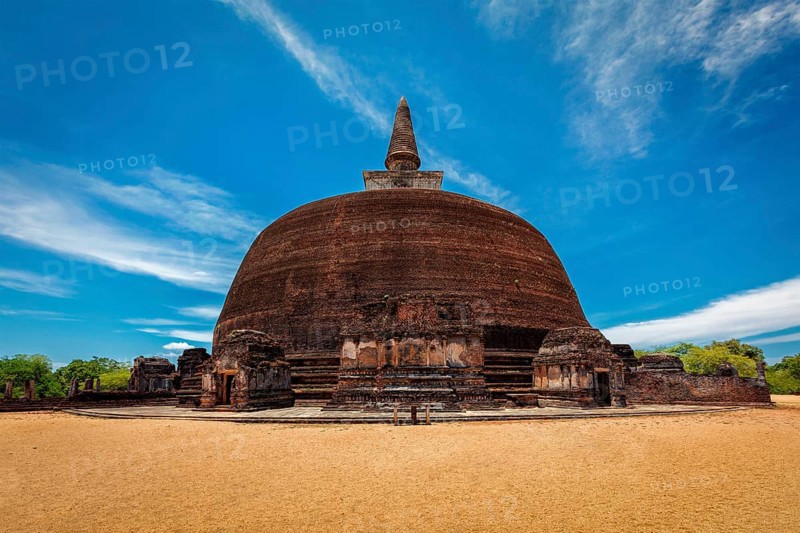 Rankot Vihara Buddhist dagoba