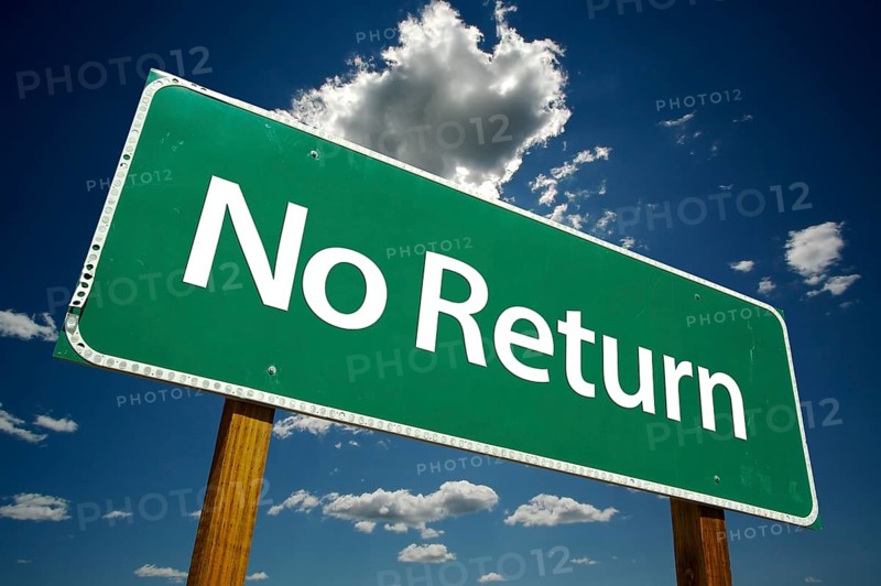 No return road sign with dramatic clouds and sky