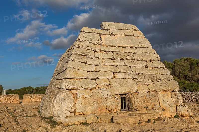 Naveta des Tudons