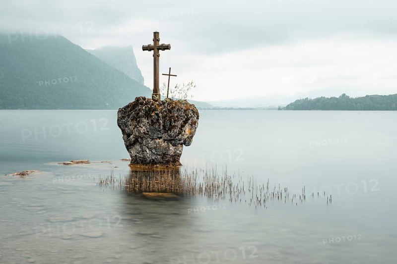 Cross stone