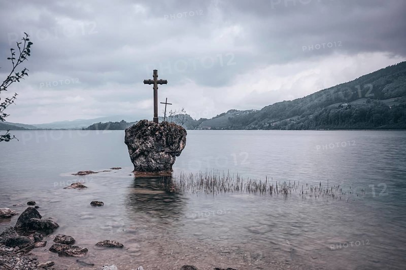 Cross stone
