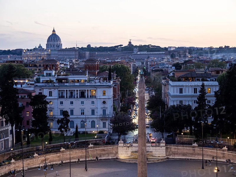 Piazza Del Popolo at dusk after sunset
