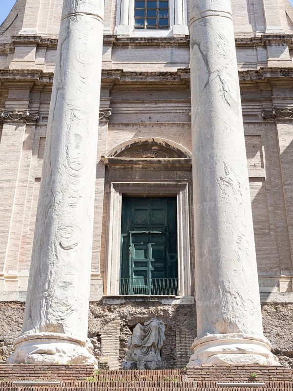 Temple of Antoninus Pius and Faustina