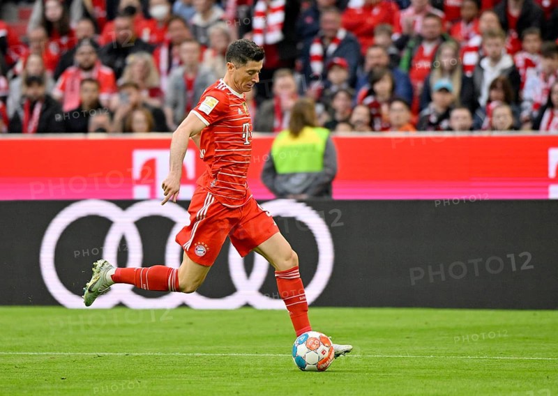 Action Robert Lewandowski FC Bayern Munich FCB on the ball