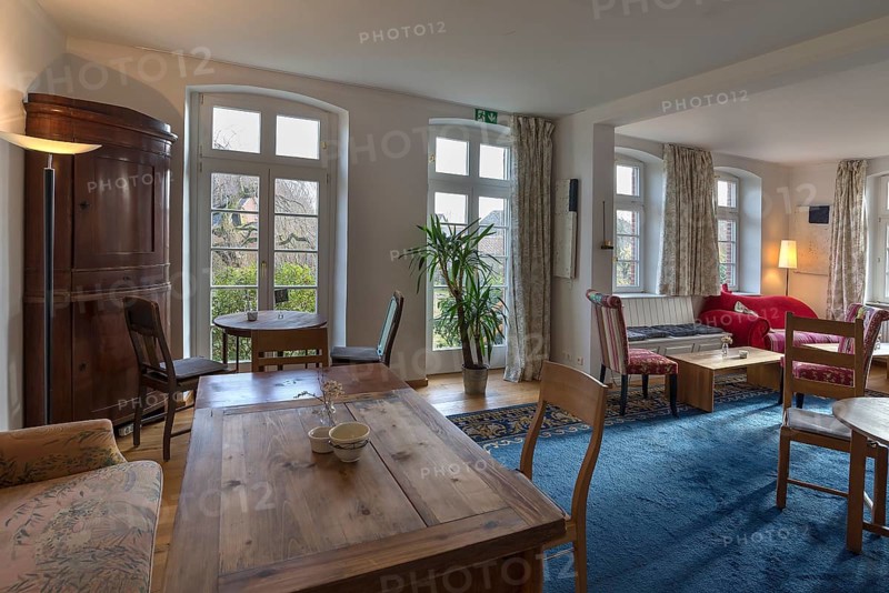 Cafe in private atmosphere furnished in an old farmhouse