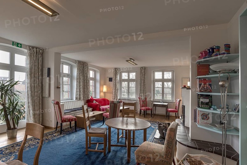 Cafe in private atmosphere furnished in an old farmhouse