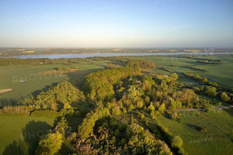 Several nature reserves and a biosphere reserve define the green belt on the state border between Schleswig-Holstein and Mecklenburg-Western Pomerania in the area of Northwest Mecklenburg. Lake Ratzeburg in the background. Kiekbuschwiesen