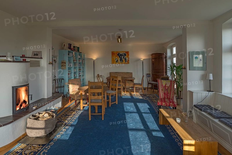 Cafe in private atmosphere furnished in an old farmhouse
