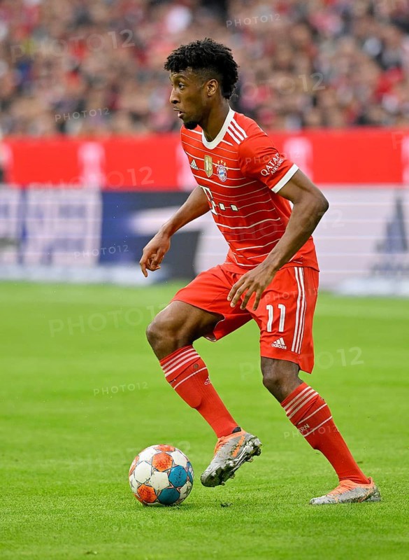 Kingsley Coman FC Bayern Munich FCB on the ball