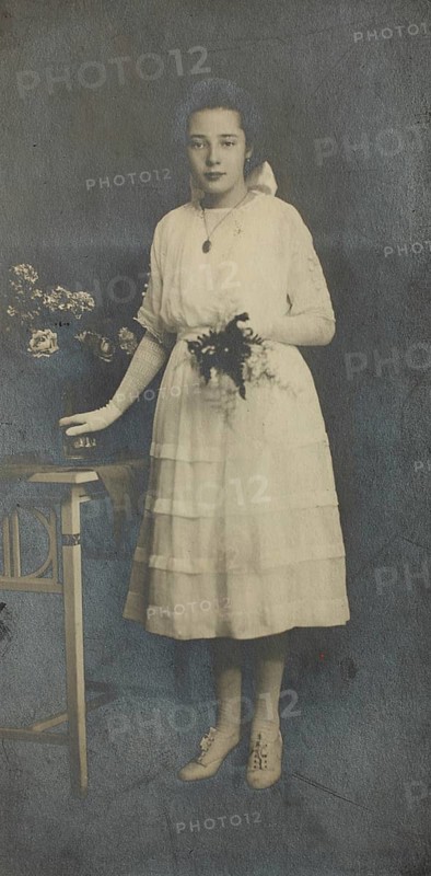 Woman with bouquet of flowers