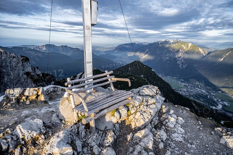 Wooden bench at the Kramerspitz
