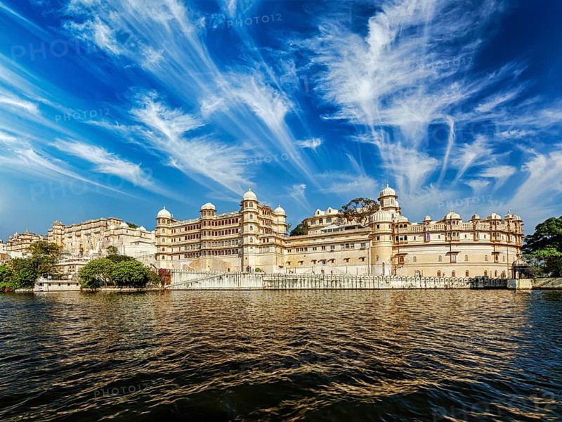 City Palace view from the lake. Udaipur