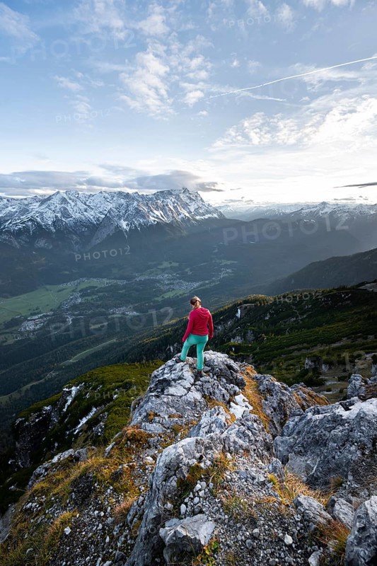 Young hiker at the Kramerspitz