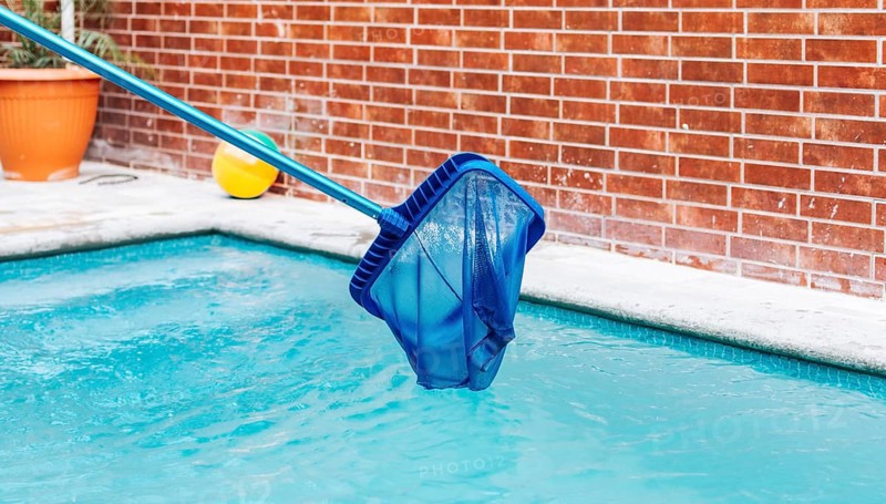 Pool Maintenance with Pool Leaf Skimmer