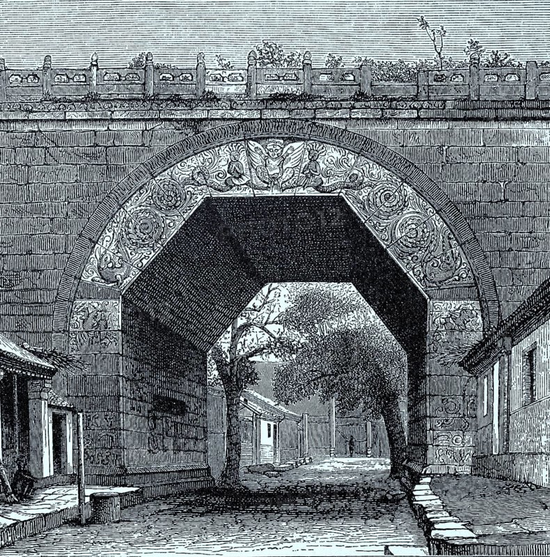 Bogengang der chinesischen Mauer am Nankanpass