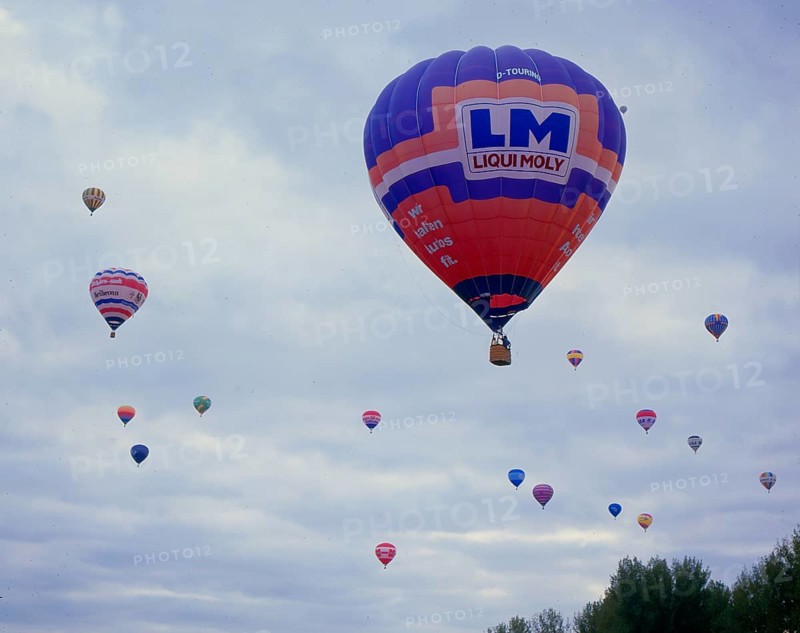 Aufsteigende Heissluftballons