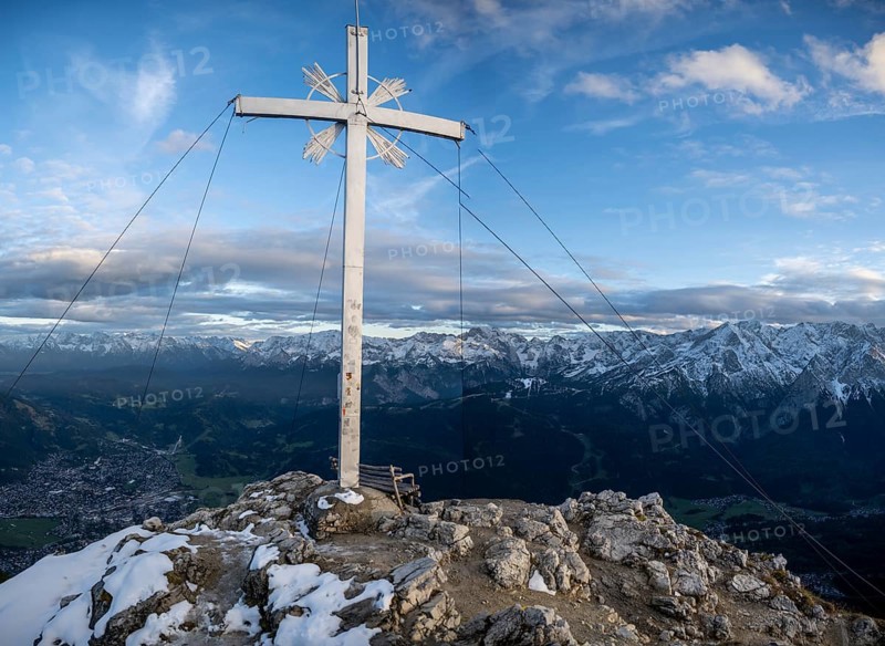 Summit cross from the Kramerspitz