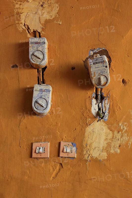 Power supply