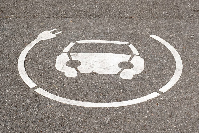 Charging station for electric car