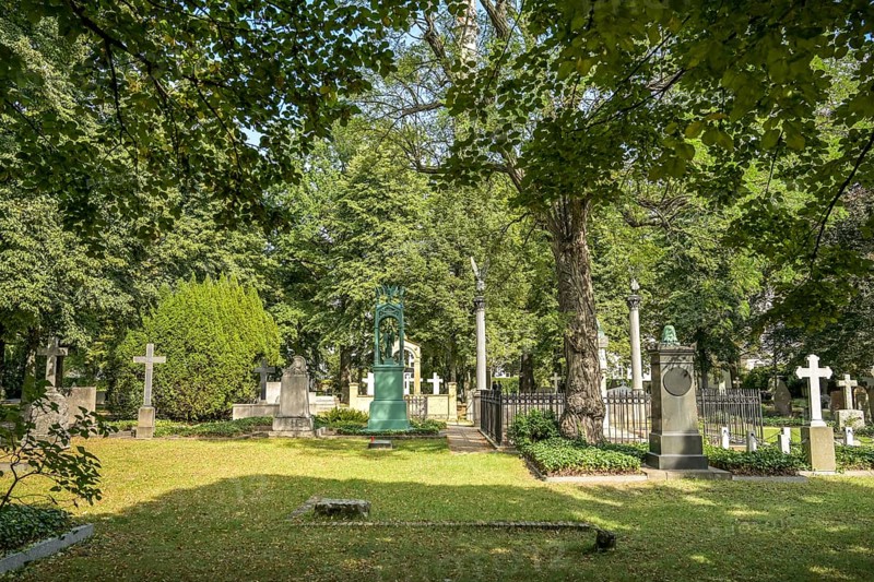 Invalidenfriedhof