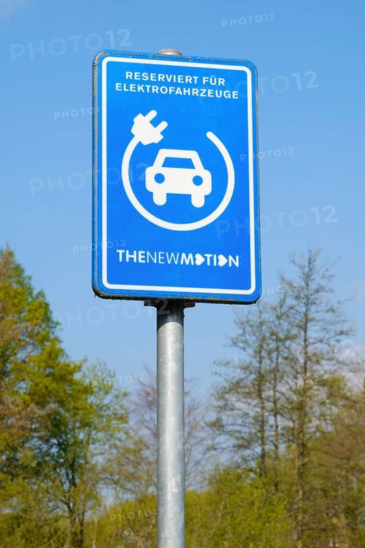 Sign Reserved for electric vehicles