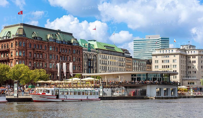 Alster steamer at the Jungfernstieg on the Inner Alster Lake