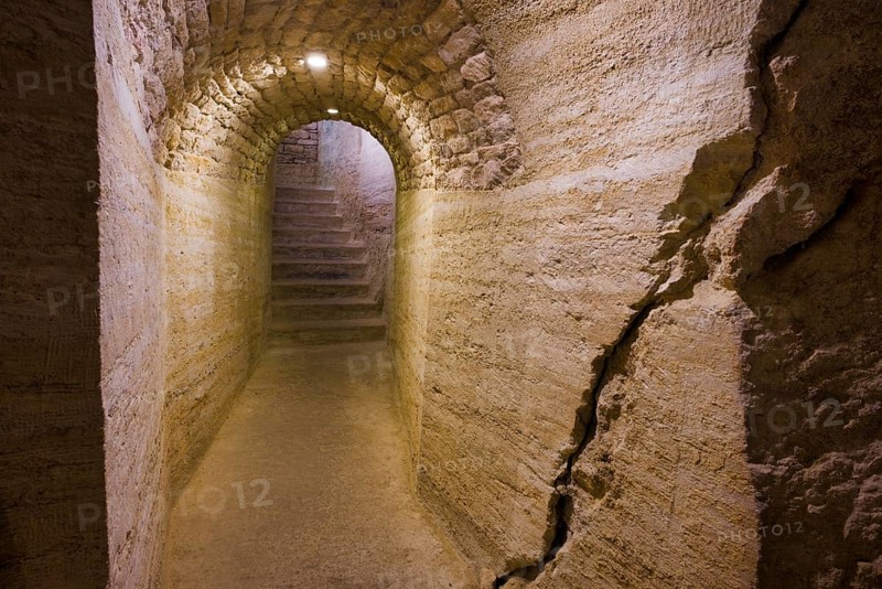Underground passage of the Caves du Palais Saint Firmin