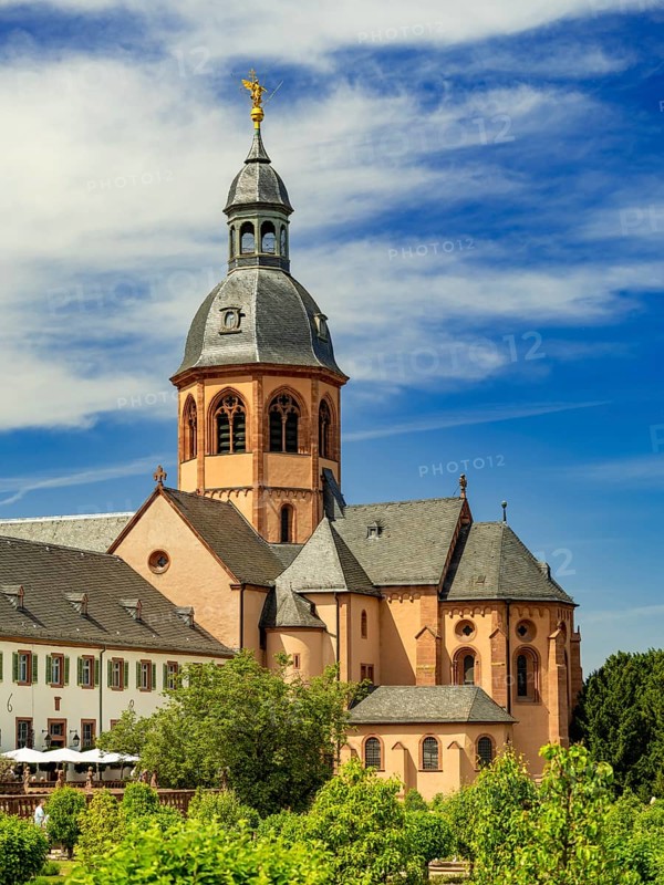 Einhard Basilica of St. Marcellinus and Peter