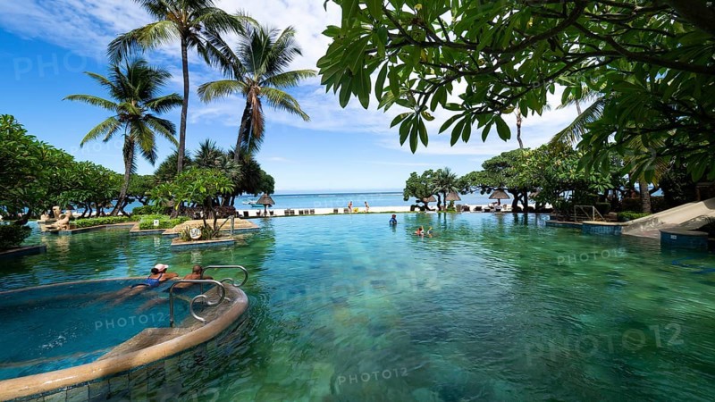 Luxushotel La Pirogue Resort & Spa mit tropische Hotelanlage