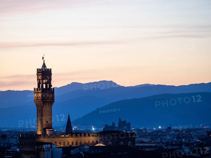 View after sunset from Piazzale Michelangelo to Palazzo Vecchio