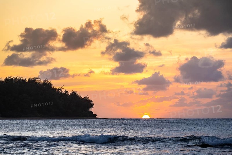 Sonnenuntergang am Tunnels Beach