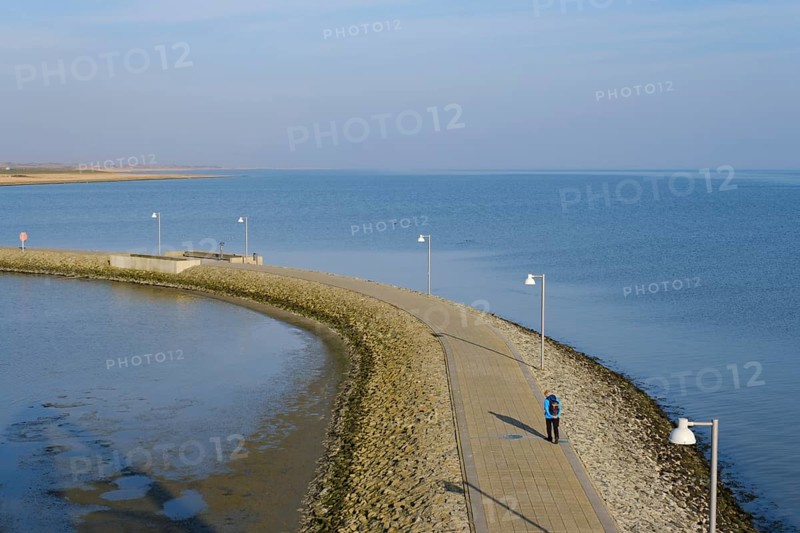 Promenade am Hafen