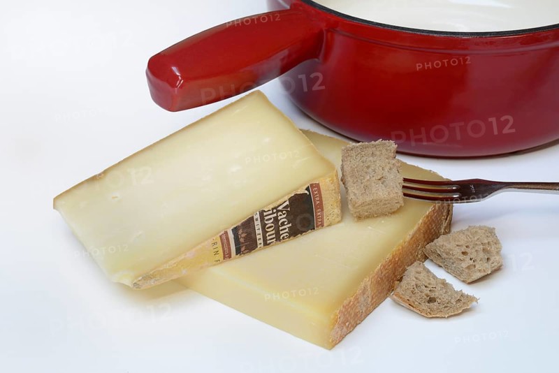 Ingredients for cheese fondue