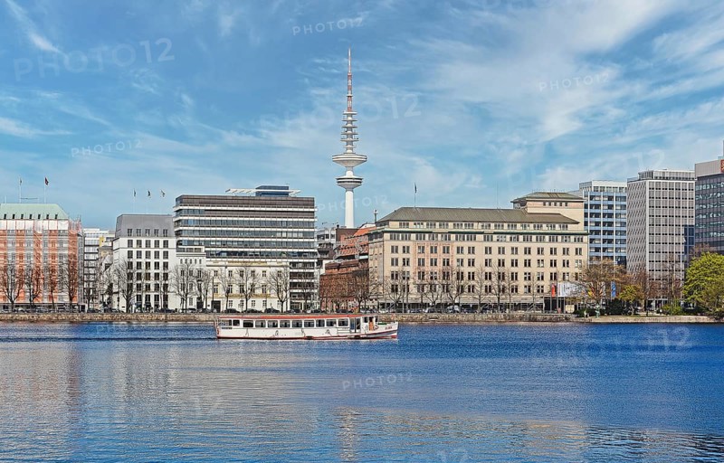 Alsterdampfer auf der Binnenalster