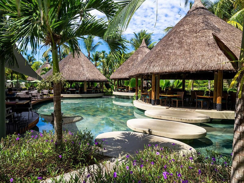 Luxushotel La Pirogue Resort & Spa mit tropische Hotelanlage