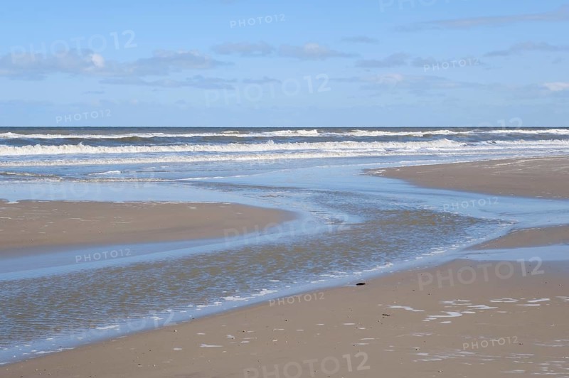 Wellen und Priele an der Nordseekueste