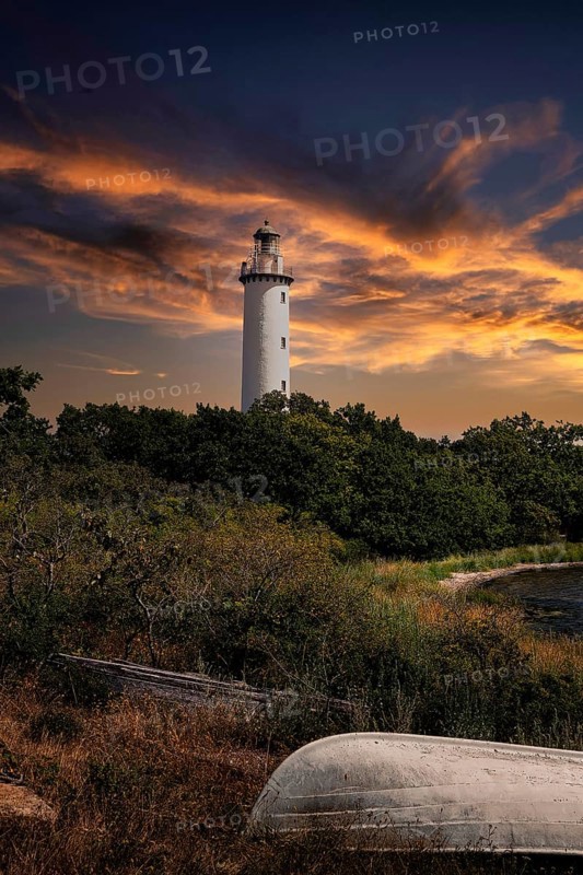 White lighthouse Langer Erik on the island of Stora grundet
