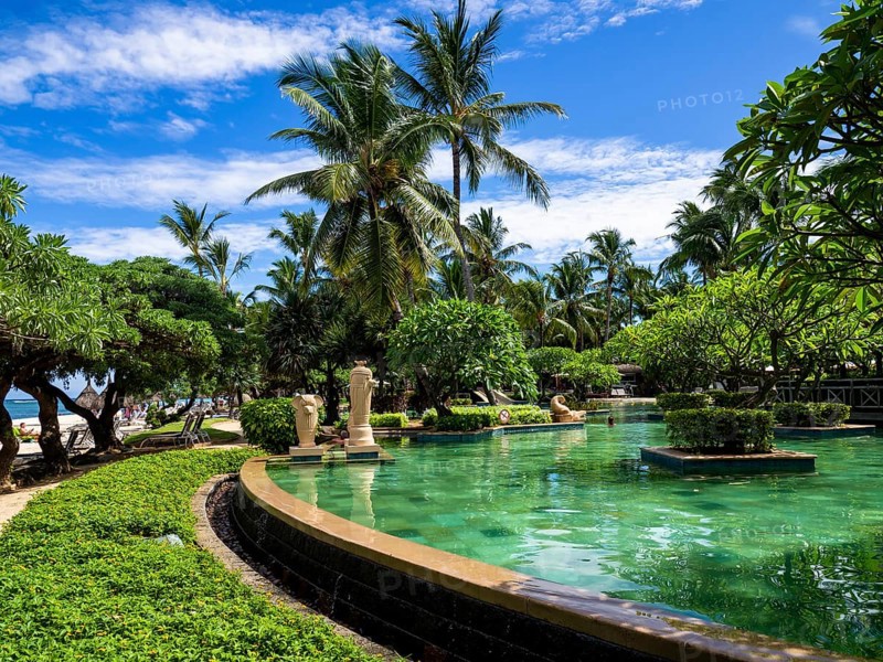 Luxushotel La Pirogue Resort & Spa mit tropische Hotelanlage
