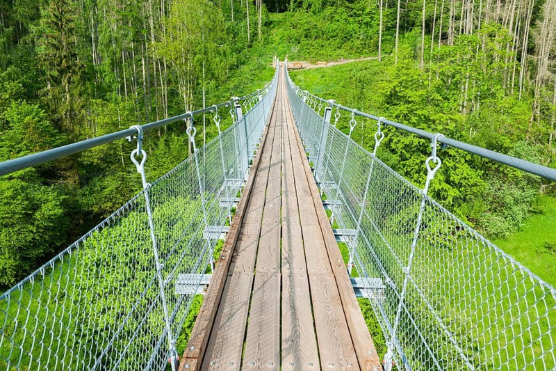 Haengeseilbruecke ueber das Baerental